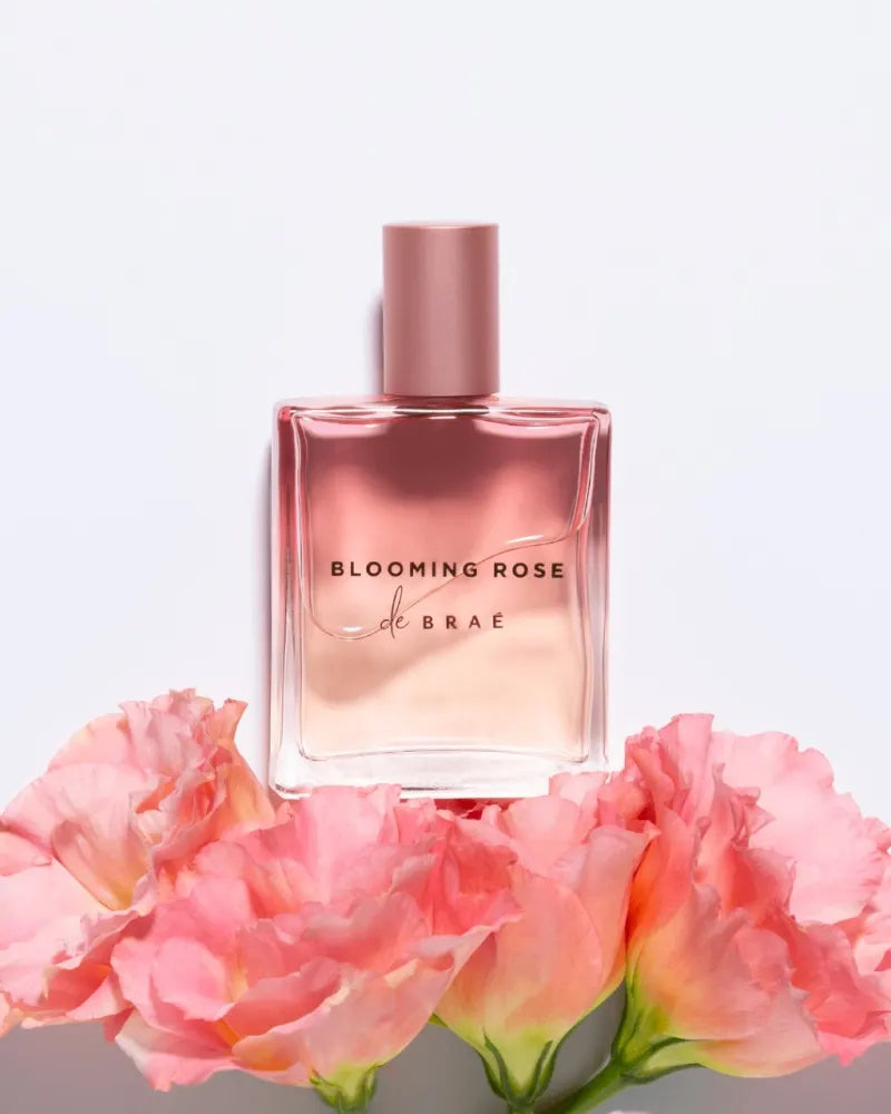 Imagem com flores Perfume Capilar Brae Blooming Rose 50mlores de 